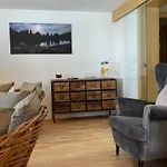 Kuenzel By Interhome شقة